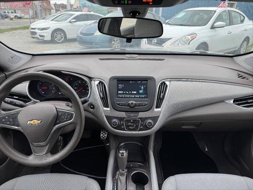 2017 Chevrolet Malibu 1LT