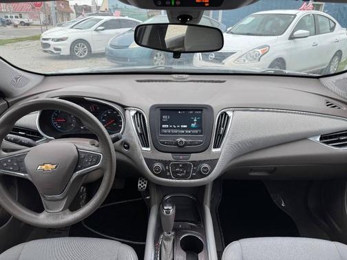 2017 Chevrolet Malibu 1LT