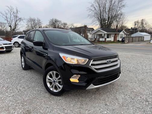 Shadow Black 2017 Ford Escape SE