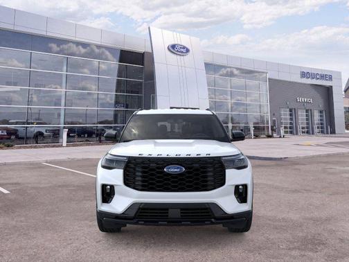Star White Metallic Tri-Coat 2026 Ford Explorer ST-Line
