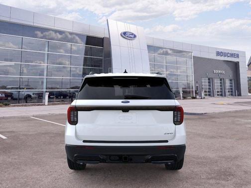Star White Metallic Tri-Coat 2026 Ford Explorer ST-Line