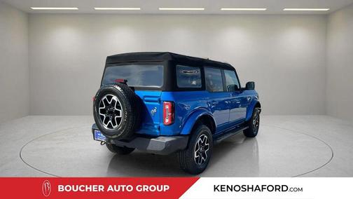 VELOCITY BLUE METALLIC 2024 Ford Bronco Outer Banks