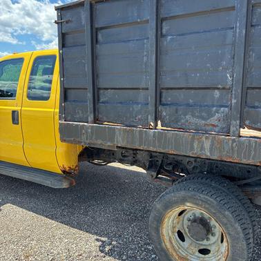 YELLOW 2013 Ford F-450 XL