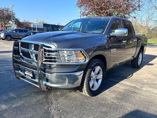 Granite Crystal Metallic Clearcoat 2014 RAM 1500 SLT