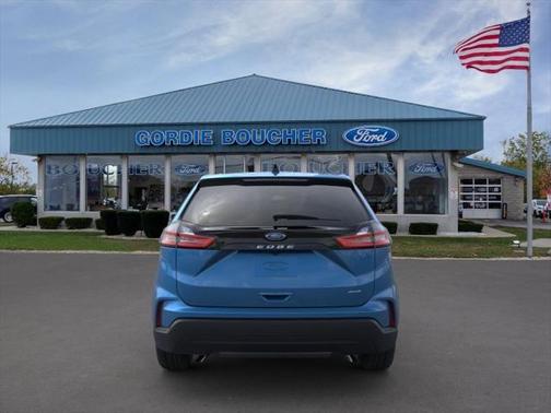 2023 Ford Edge SE