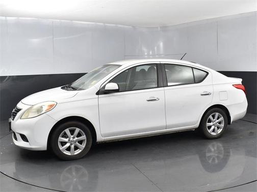 2012 Nissan Versa 1.6 S