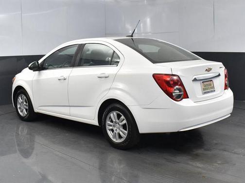 Summit White 2014 Chevrolet Sonic LT