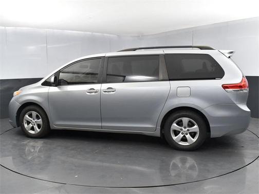 2014 Toyota Sienna LE