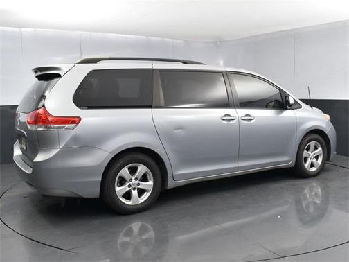 2014 Toyota Sienna LE
