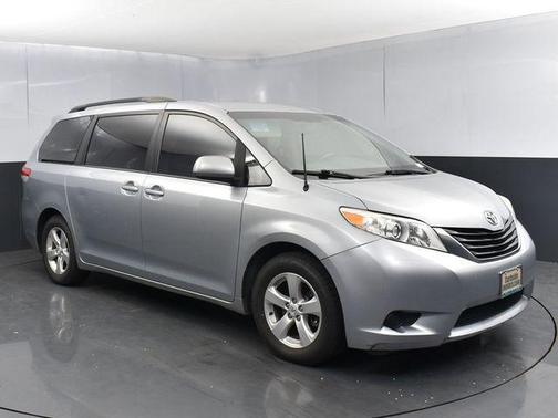 2014 Toyota Sienna LE
