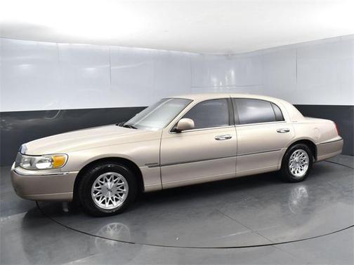 1998 Lincoln Town Car Signature