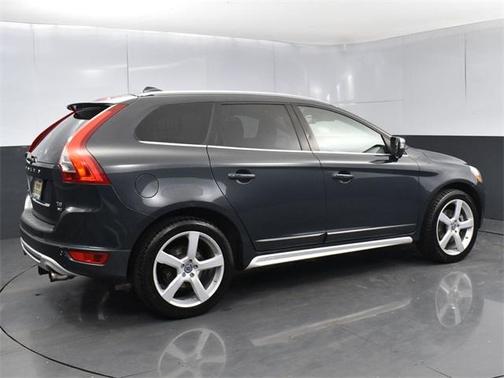 2012 Volvo XC60 T6 R-Design Platinum