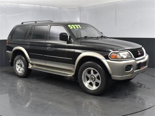 2001 Mitsubishi Montero Sport XLS