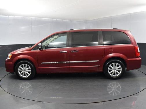 2015 Chrysler Town & Country Limited Platinum