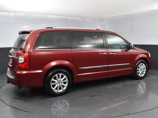 2015 Chrysler Town & Country Limited Platinum