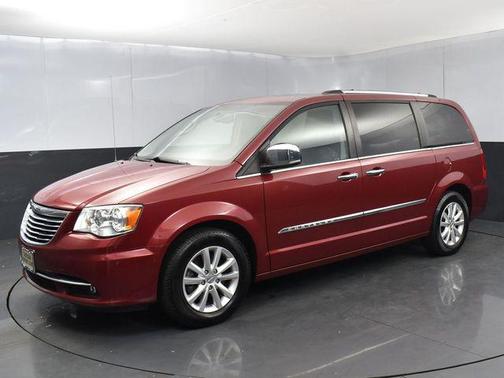 2015 Chrysler Town & Country Limited Platinum