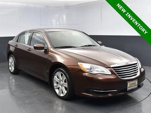 2013 Chrysler 200 Touring