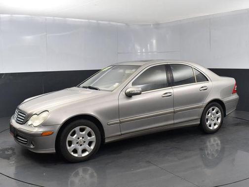 2005 Mercedes-Benz C-Class Luxury 4MATIC