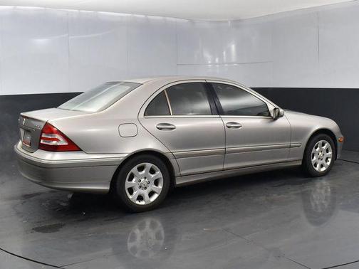 2005 Mercedes-Benz C-Class Luxury 4MATIC