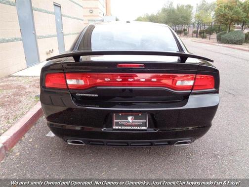 Photo 4 of 32 of 2012 Dodge Charger SE