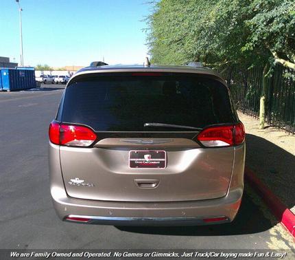 2017 Chrysler Pacifica Touring-L