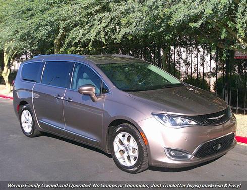 2017 Chrysler Pacifica Touring-L