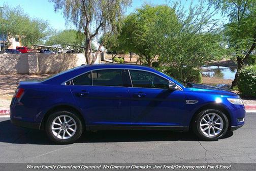 2014 Ford Taurus SE