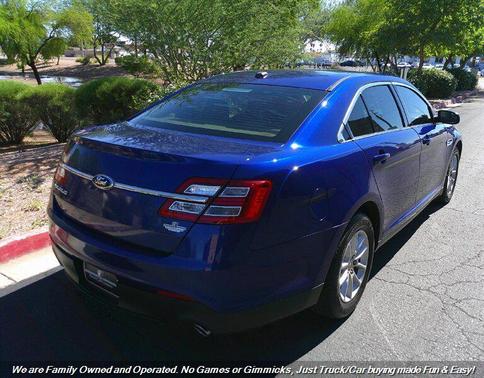 2014 Ford Taurus SE