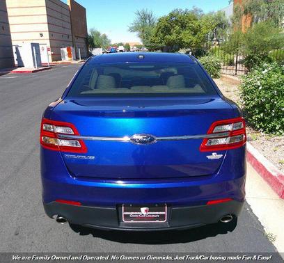 2014 Ford Taurus SE