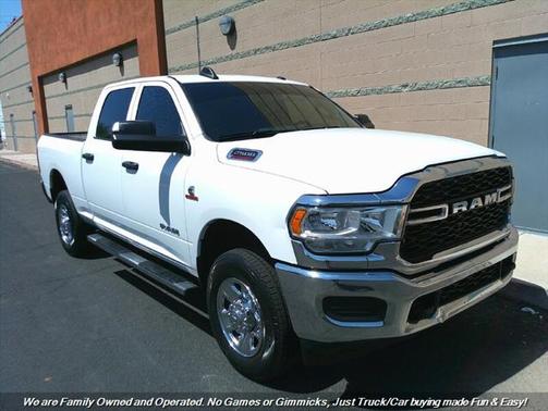 2021 RAM 2500 Tradesman Crew Cab 4x4 6'4' Box