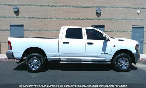 2021 RAM 2500 Tradesman Crew Cab 4x4 6'4' Box