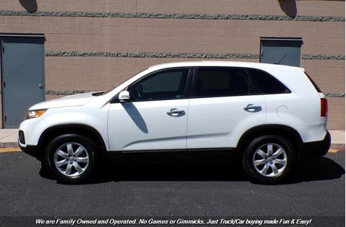 Snow White Pearl 2012 Kia Sorento LX