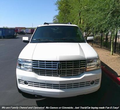 2011 Lincoln Navigator Base