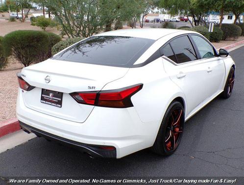 Glacier White 2021 Nissan Altima SR FWD