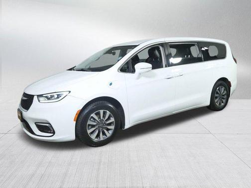 2022 Chrysler Pacifica Hybrid Touring L