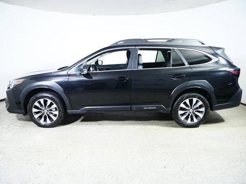 Crystal Black Silica 2025 Subaru Outback Limited