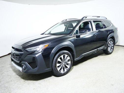 Crystal Black Silica 2025 Subaru Outback Limited