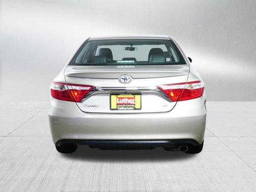 Creme Brulee Mica 2017 Toyota Camry SE