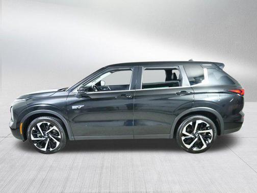 2023 Mitsubishi Outlander PHEV SE