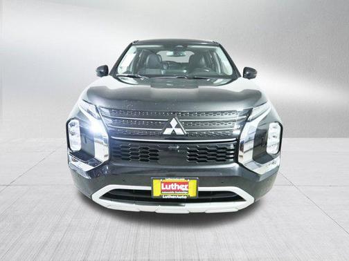 2023 Mitsubishi Outlander PHEV SE