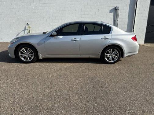 2013 INFINITI G37x Base