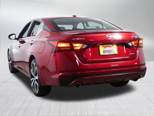 2021 Nissan Altima 2.5 Platinum