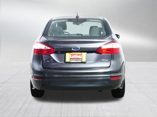 Magnetic Metallic 2017 Ford Fiesta SE