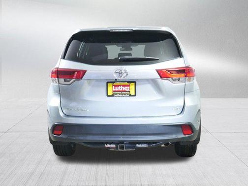 2018 Toyota Highlander LE