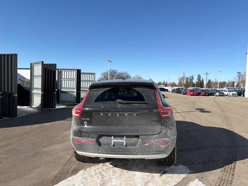2021 Volvo XC40 T5 Momentum