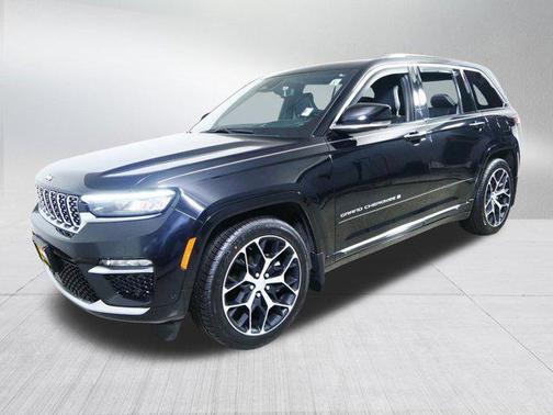 2023 Jeep Grand Cherokee Summit
