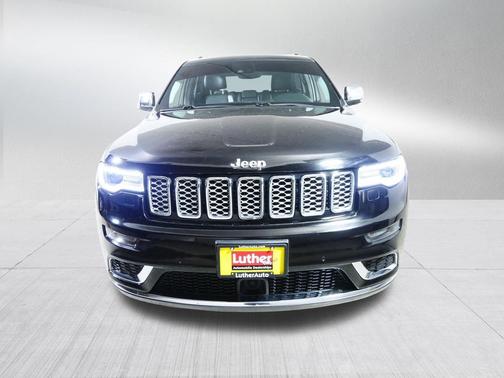 Diamond Black Crystal Pearlcoat 2017 Jeep Grand Cherokee Summit