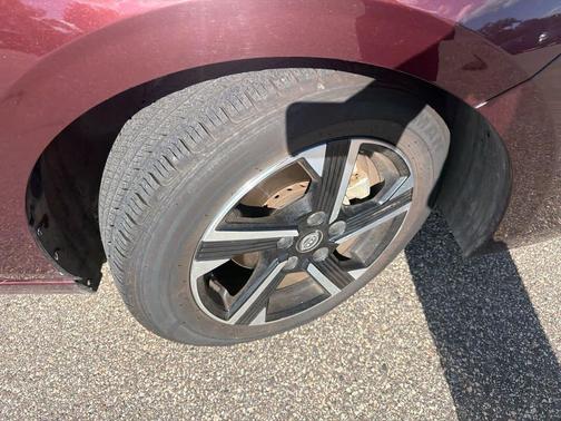 Rosewood Metallic 2024 Nissan Sentra SV