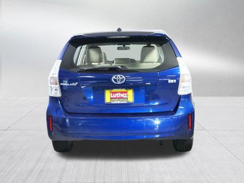2012 Toyota Prius v Five