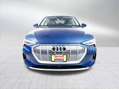 2019 Audi e-tron Prestige